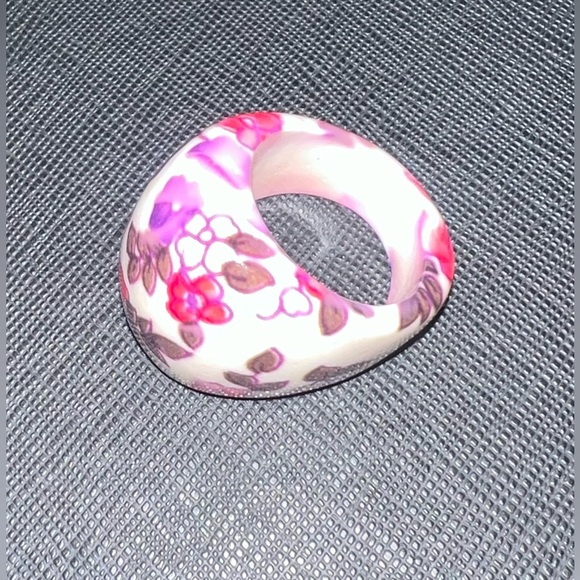 Floral ring - Picture 2 of 6